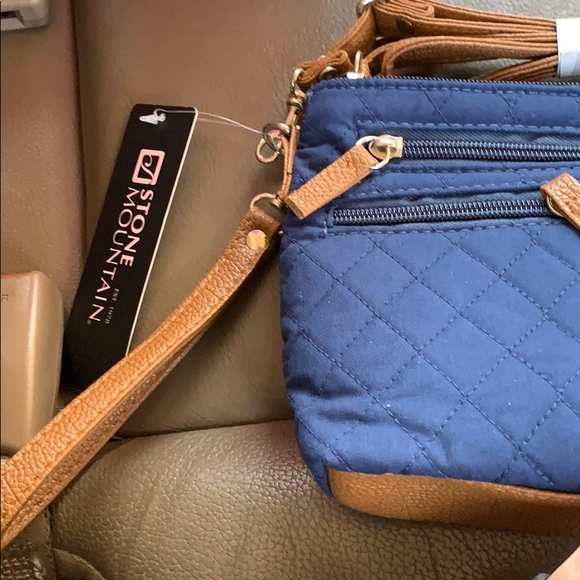 NWT PURSE - Picture 2 of 3